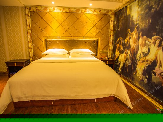 豪华大床房