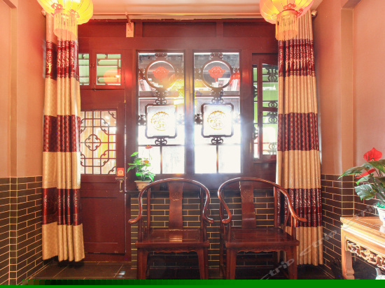 豪华民俗大炕房
