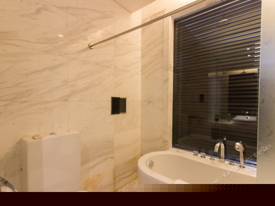 行政江景大床房