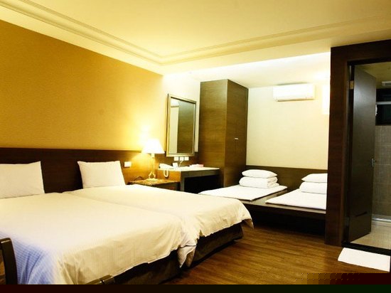 板根四人房-渡假村区