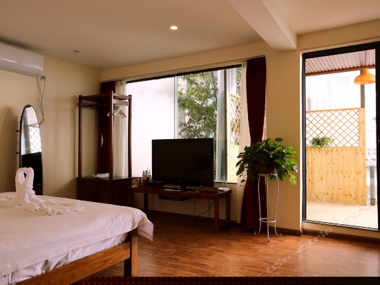 寄澜海景阳台大床房