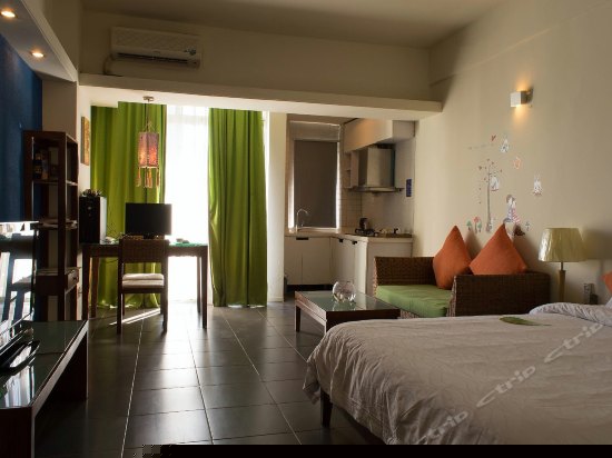 豪华家庭大床房