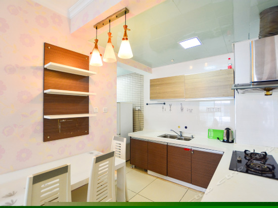 精装园景套房两房一厅