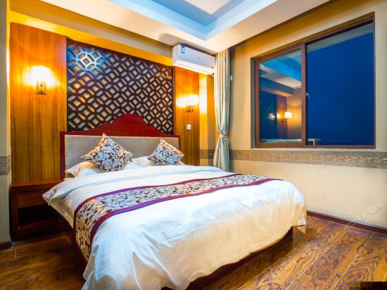 豪华阳台江景套房