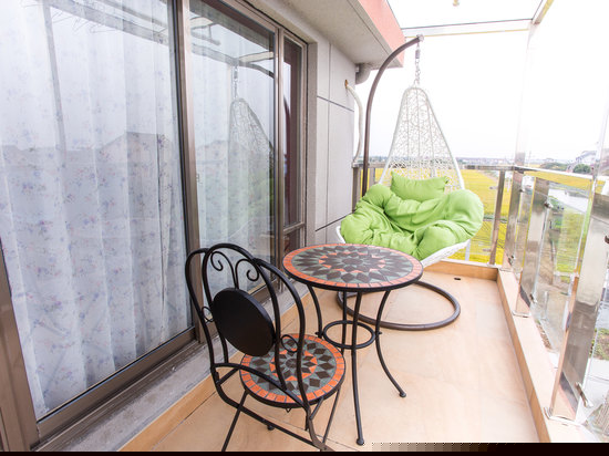 蓝调主题圆床房