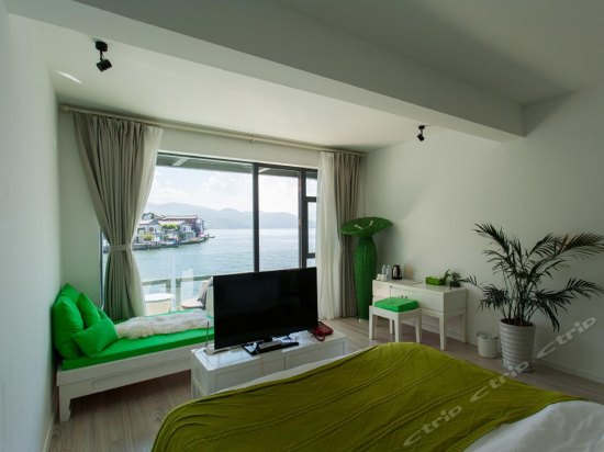 海景阳台大床房雪月