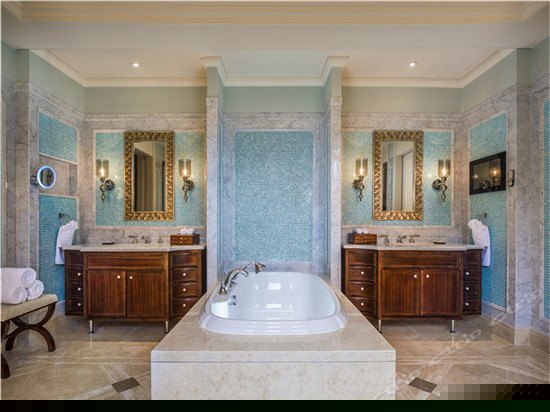 碧海苑两居海景泳池别墅