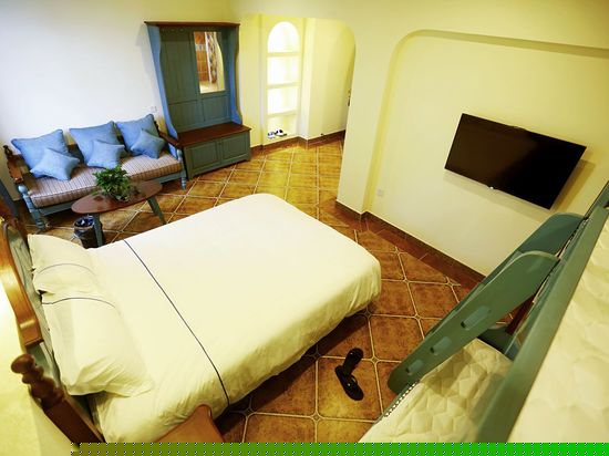 椰林亲子房四人间