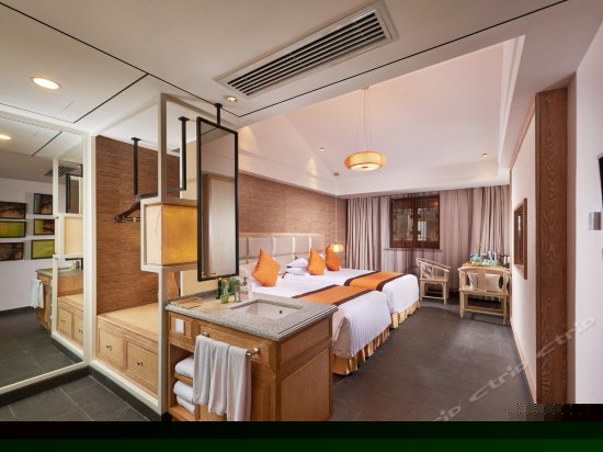 曼居庭院家庭房