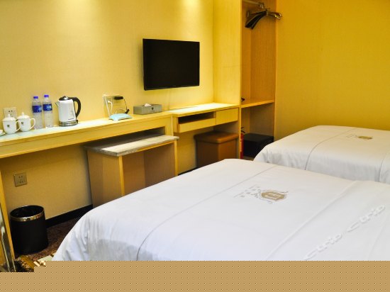 标准双床房（无窗）