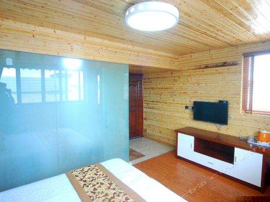 顶楼特色阳台房