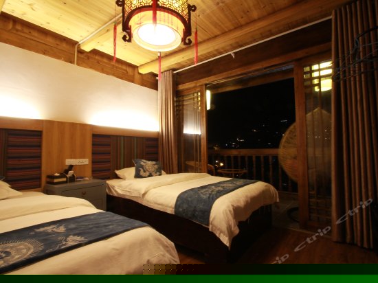 3楼豪华独立观景阳台全景标间