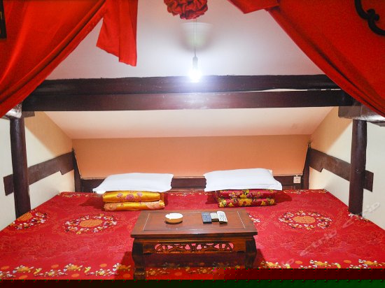 明清绣楼大床房