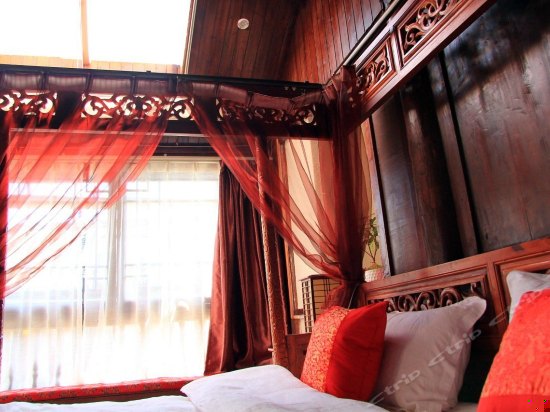 204缘定今生 龙床房