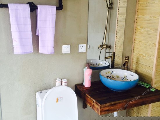 莎士比亚 b201田园山景榻榻米大床房