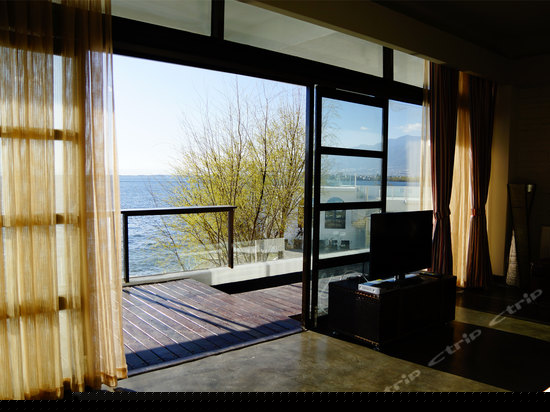 暗香-复古豪华大床房