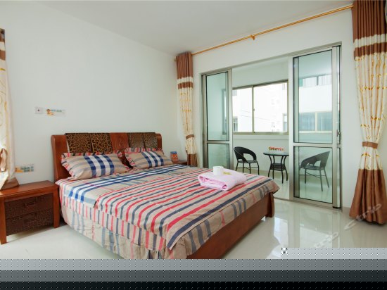 豪华高层海景三卧室一厅套房1002