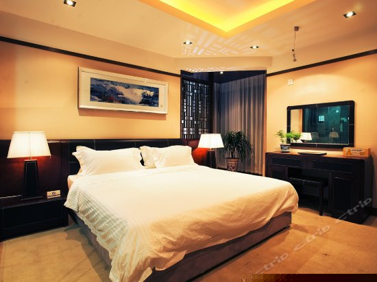 行政大床单人间