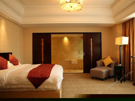 高级大床房