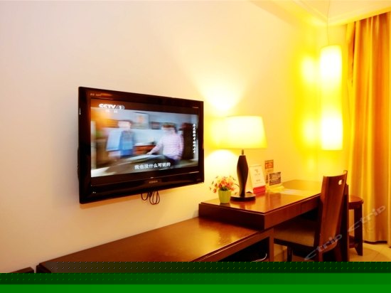 华灯市景双床房