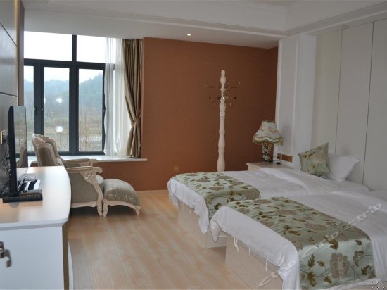 豪华别墅园景双床房