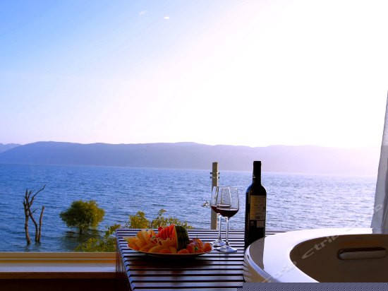 玫瑰绽放双海景豪华房