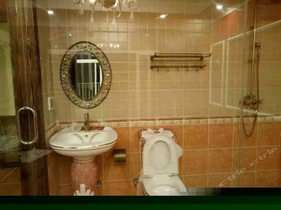 1.8米床海景美式大床房