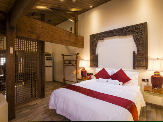 红色主题尊享套房