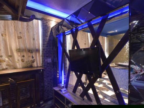 主题情景水床套房