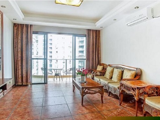 浪漫假日园景两居室