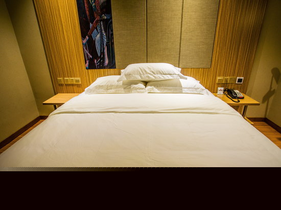 特价大床房（无窗）