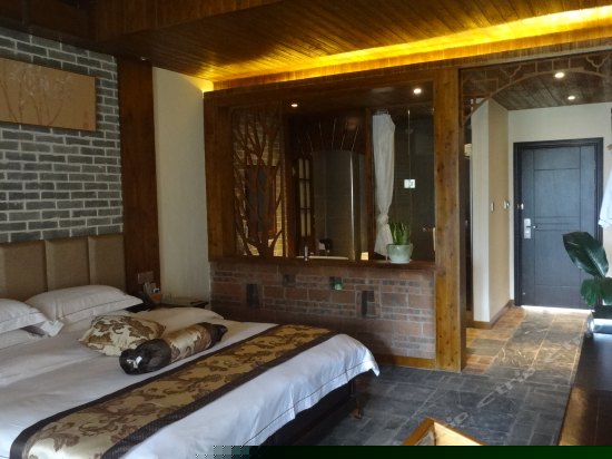 豪华阳台观景大床房