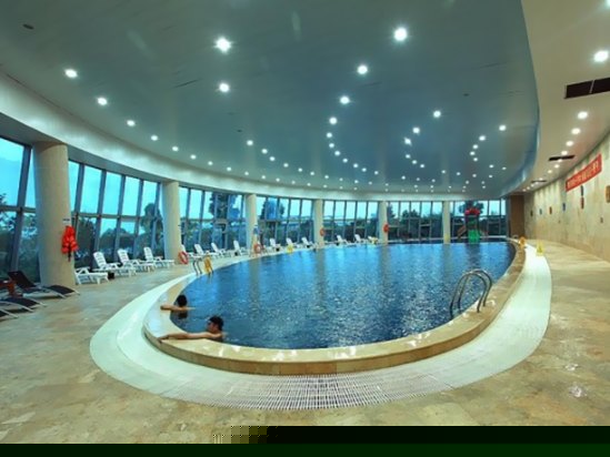 室内游泳池