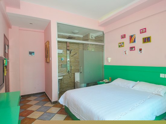 阳光舒适大床房