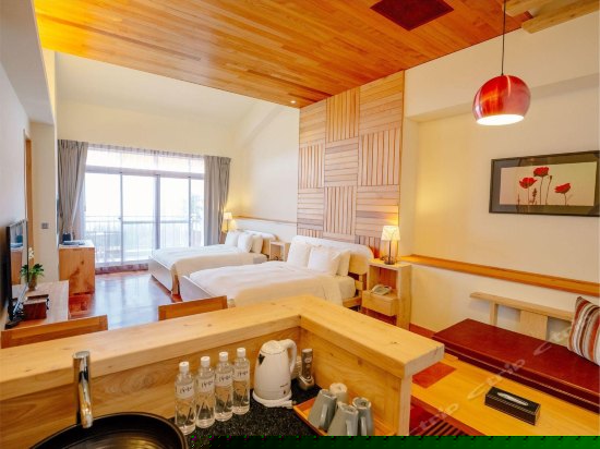 星光豪华四人房