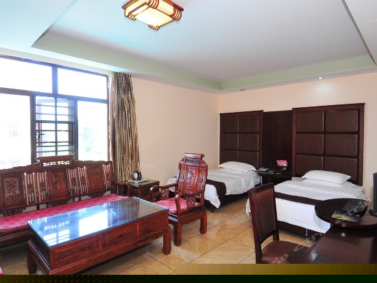 豪华双人房(电脑房）