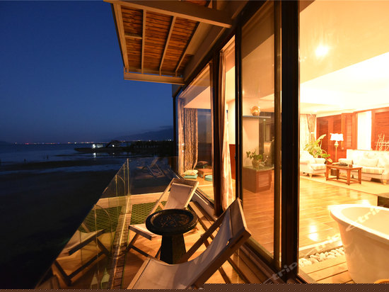 270度海上开放式套房