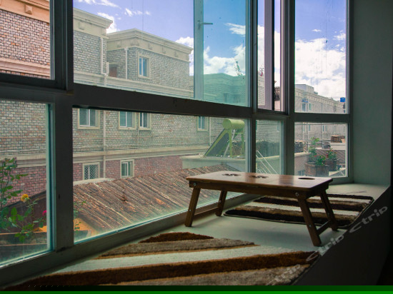 豪华情侣大床间