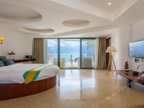 独立阳台汤池海景亲水房