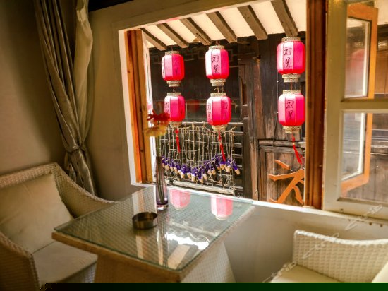 静水飘云（带独立阳台）