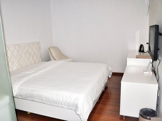 标准大床房(无窗)