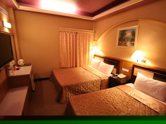 三人房（无窗）