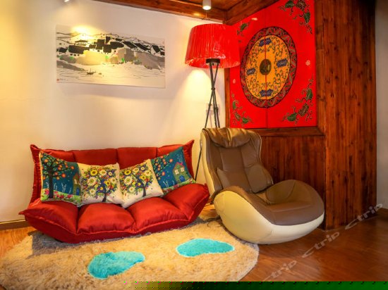 阳台复式家庭房