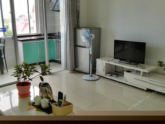 公寓二卧室一厅三床四人房