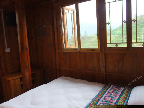 梯田观景日出房