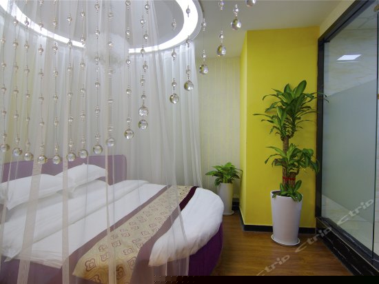 奢华浪漫圆床房（无窗）