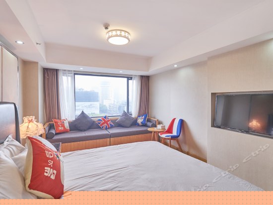 西子景象大床房