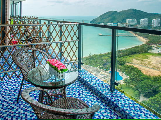 90°阳台海景大床房