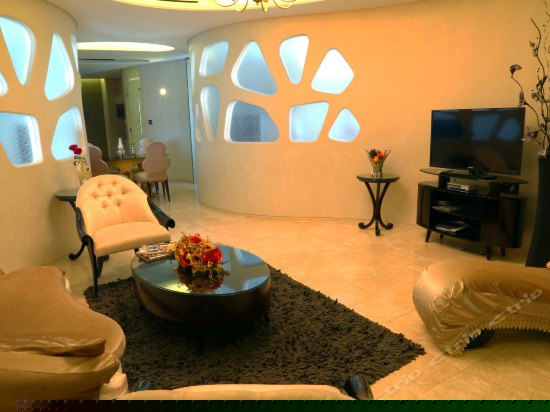 皇家至尊海景套（二房一厅）