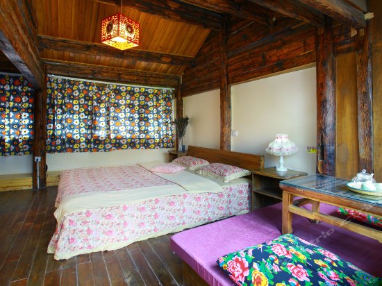 二楼逸居大床房